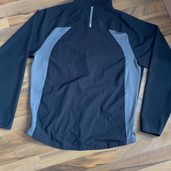 Mens Under Armour running jacket - Picture 6 of 9